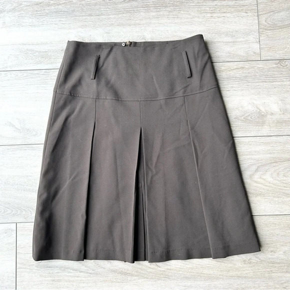 Marc Aurel Wool Blend  Pleated Front Skirt - Picture 3 of 13